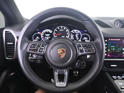 Used 2023 Porsche Cayenne Turbo AWD/4WD image 36