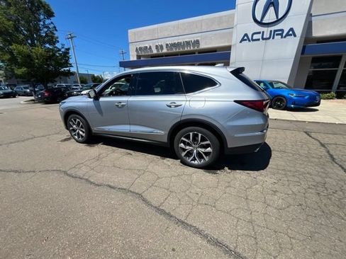 Used 2023 Acura MDX SH-AWD w/ Technology Package image 7