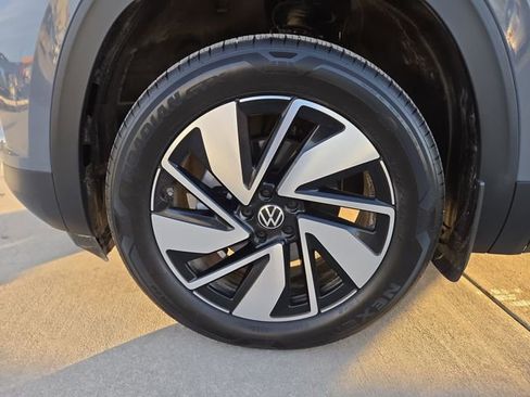 Used 2025 Volkswagen Atlas SEL image 7