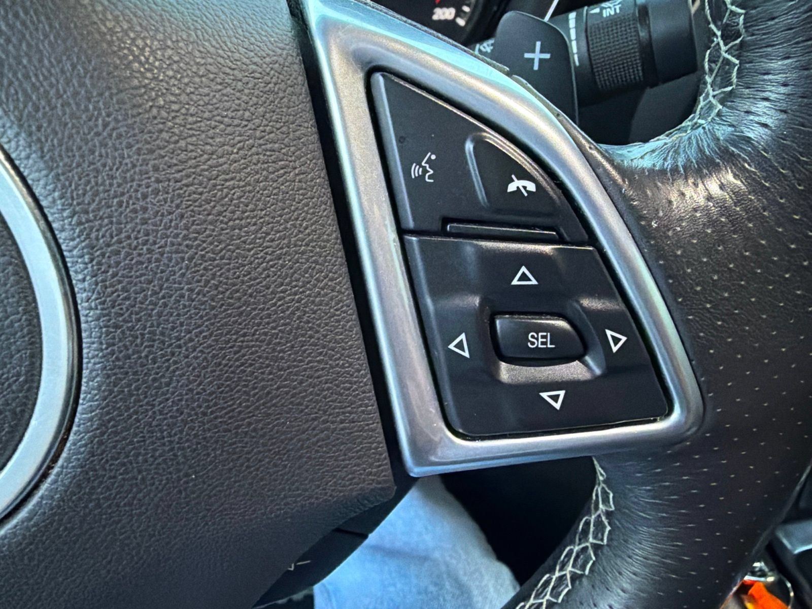 Used 2021 Chevrolet Camaro SS RWD image 17