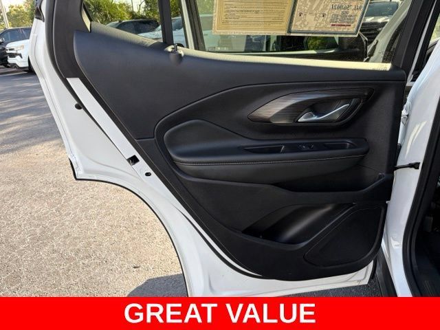 Used 2024 GMC Terrain SLE AWD/4WD image 13