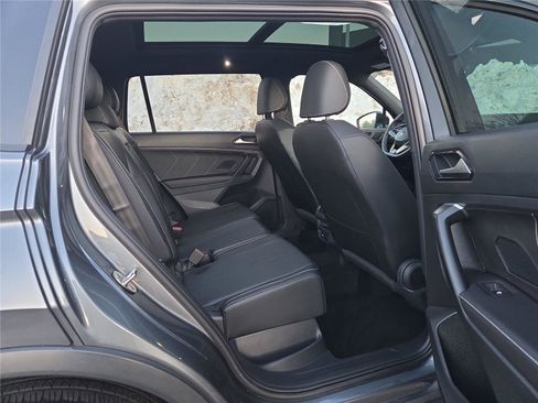 Certified 2023 Volkswagen Tiguan SE R-Line image 31