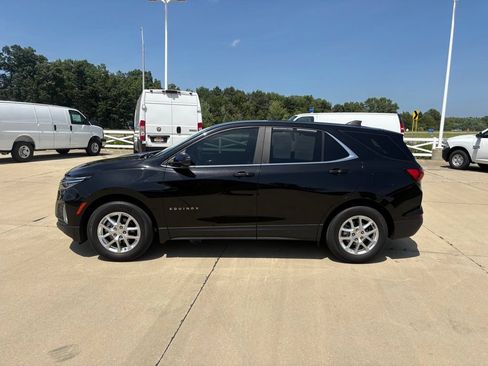 Used 2022 Chevrolet Equinox LT FWD image 3