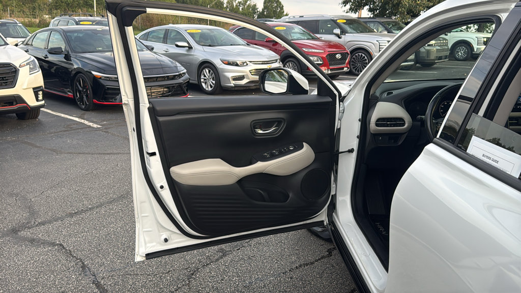Used 2024 Honda HR-V EX-L image 15