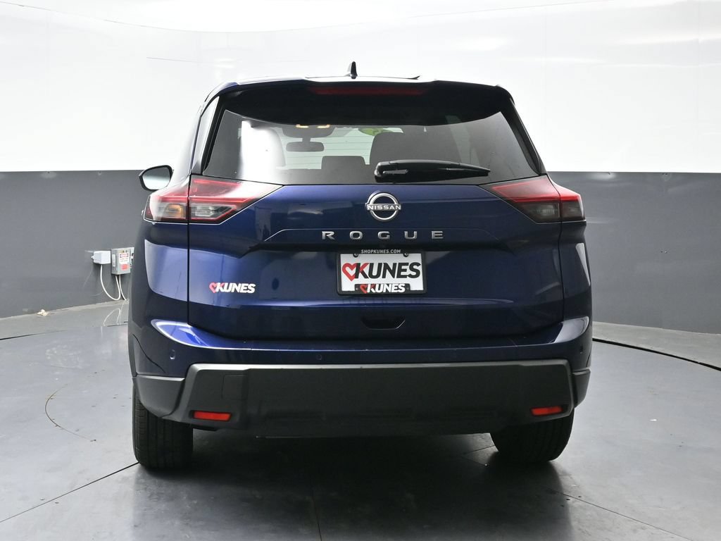 Used 2025 Nissan Rogue SV FWD image 8