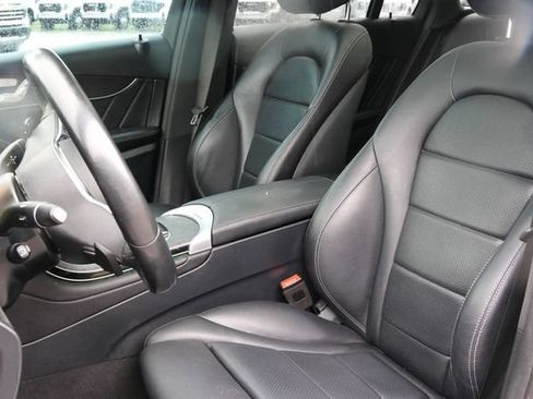 Used 2022 Mercedes-Benz GLC 300 4MATIC image 12