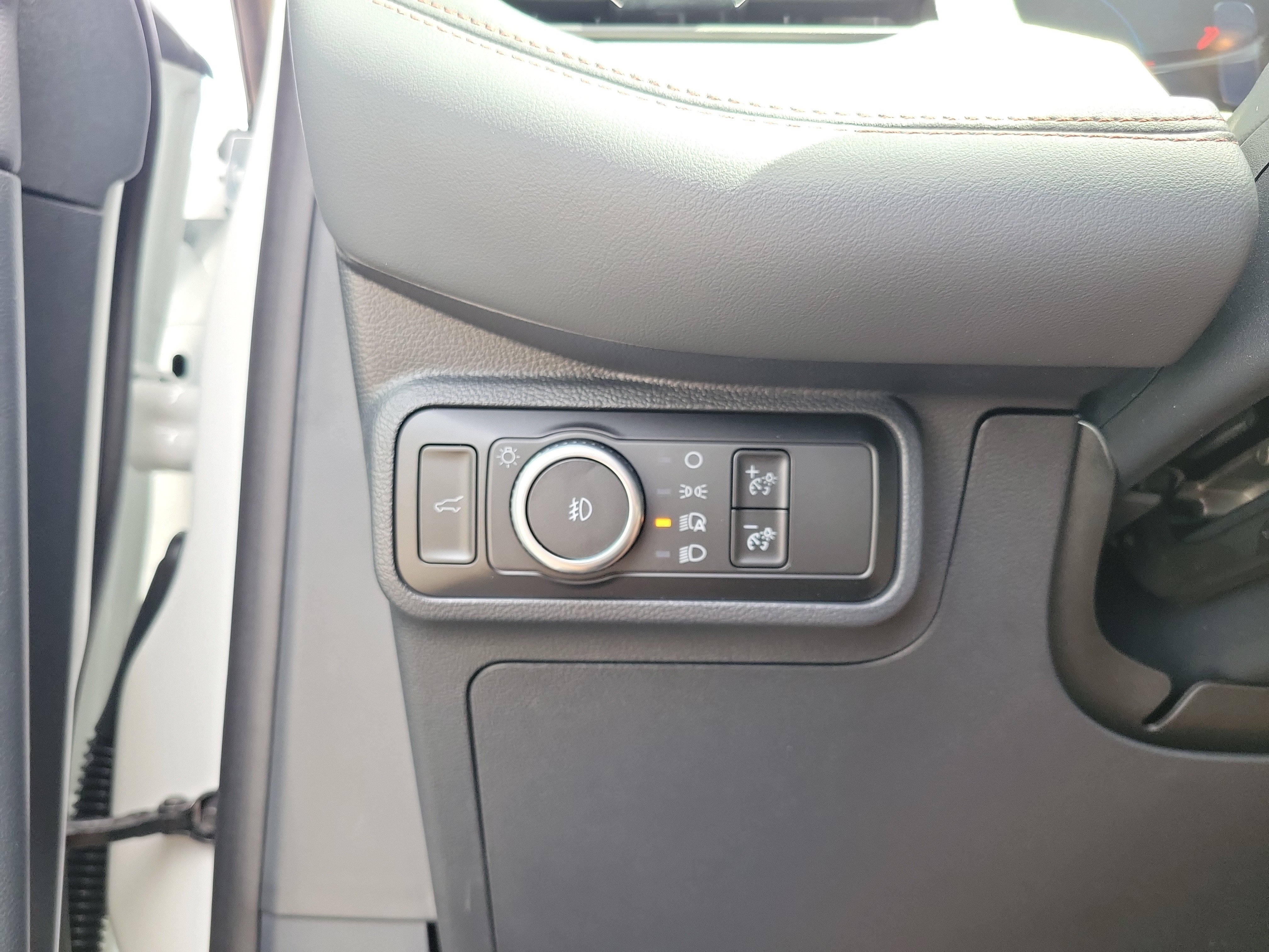 New 2026 Ford Explorer Active w/ Active Comfort Package RWD image 15