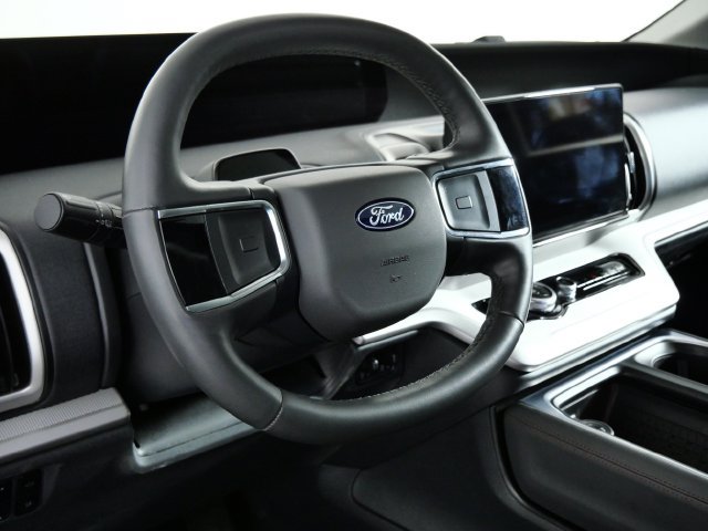 Certified 2025 Ford Expedition Active AWD/4WD image 20