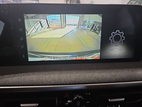 Used 2025 Nissan Kicks SV image 17