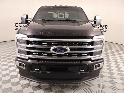 Used 2024 Ford F250 Platinum AWD/4WD image 10