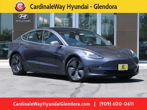 Used 2018 Tesla Model 3 Long Range RWD image 1