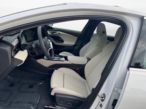 New 2025 Audi A6 e-tron Premium Plus image 9