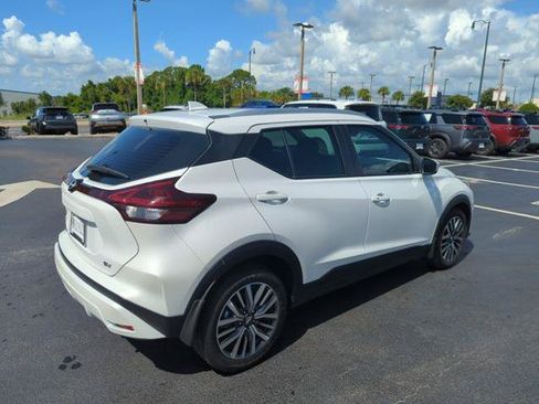 Certified 2024 Nissan Kicks SV FWD image 6