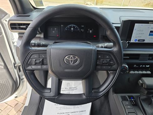 Certified 2025 Toyota Tacoma SR5 image 28
