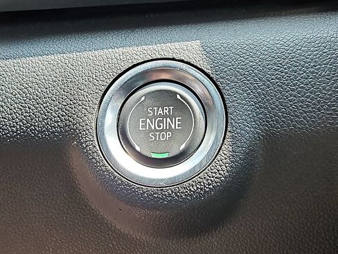 Used 2025 GMC Terrain Elevation FWD image 25