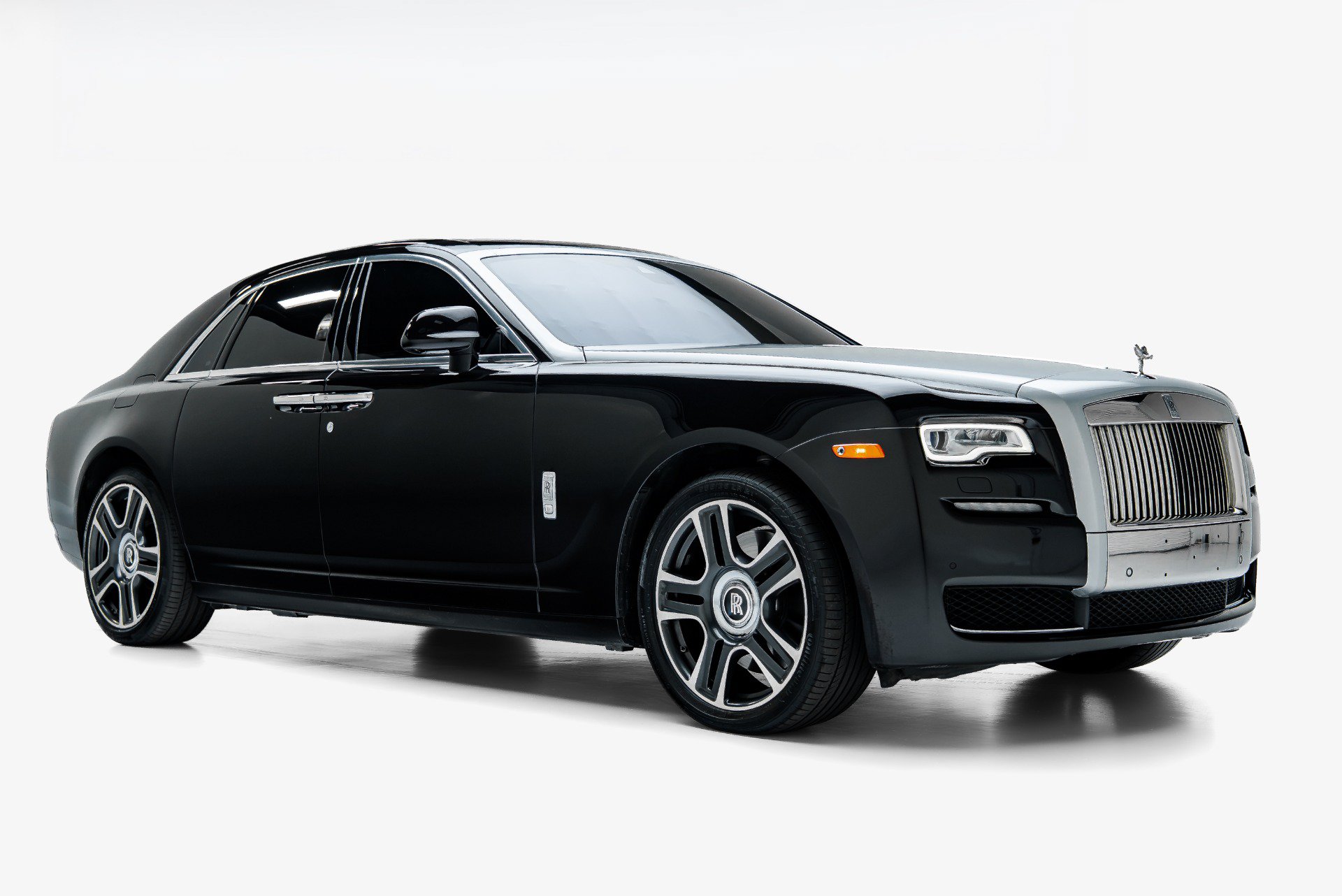 Used 2016 Rolls-Royce Ghost RWD image 5