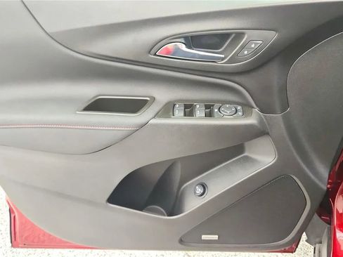 Used 2023 Chevrolet Equinox RS w/ RS Leather Package AWD/4WD image 31