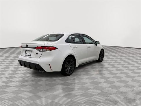 Used 2025 Toyota Corolla SE image 10