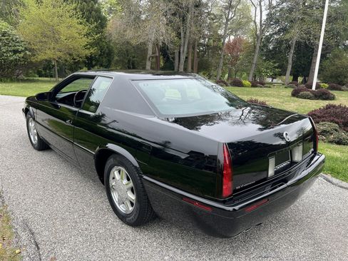 Used 2002 Cadillac Eldorado Touring w/ Preffered Equipment Group FWD image 9