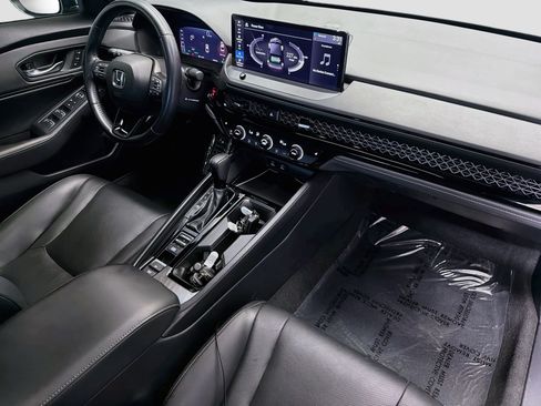 Used 2024 Honda Accord Sport image 12