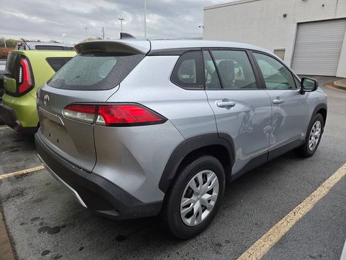 Used 2022 Toyota Corolla Cross L image 10