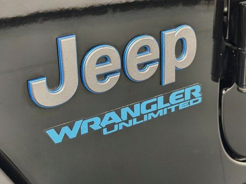 Used 2021 Jeep Wrangler Unlimited Rubicon 4xe w/ Cold Weather Group AWD/4WD image 9