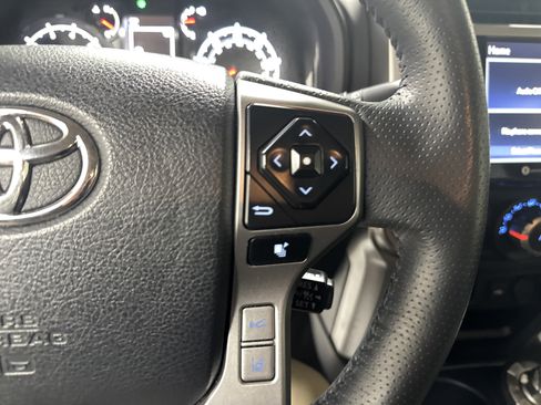Used 2024 Toyota 4Runner SR5 AWD/4WD image 18
