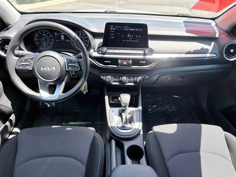 Used 2023 Kia Forte LXS w/ LXS Technology Package FWD image 8