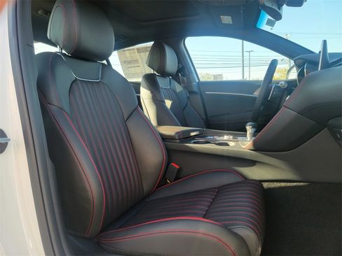 New 2025 Genesis G70 2.5T w/ Sport Prestige Package image 17