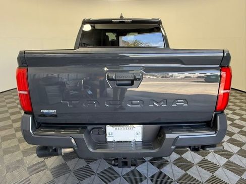 Used 2024 Toyota Tacoma TRD Sport image 9