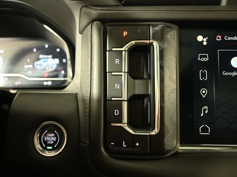 Used 2023 GMC Yukon Denali w/ Advanced Technology Package AWD/4WD image 31