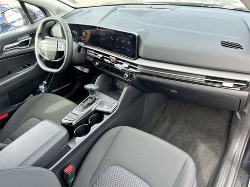 Used 2026 Kia Sportage LX w/ LX Convenience Package image 21