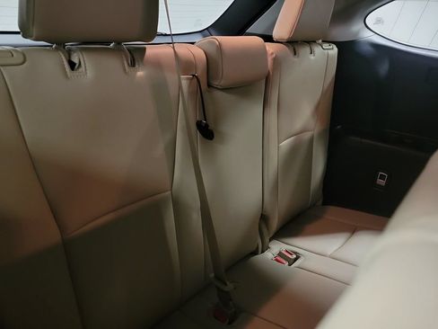 Used 2023 Toyota Highlander XLE AWD/4WD image 35