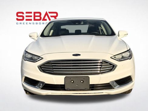 Used 2018 Ford Fusion SE w/ Equipment Group 602A FWD image 3