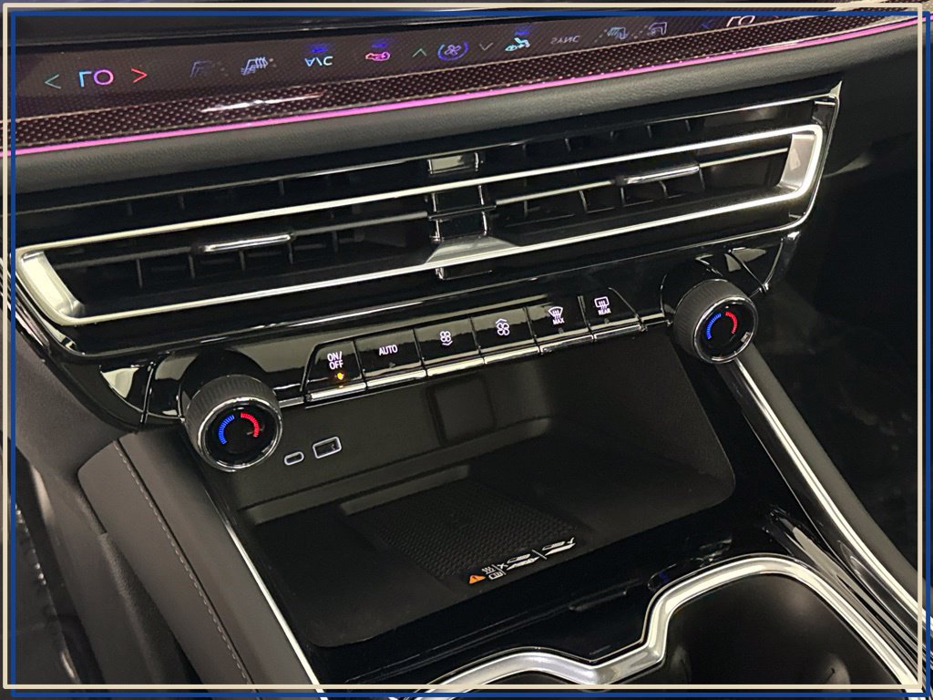 New 2027 Chevrolet Traverse RS AWD/4WD image 21