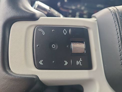 Used 2022 Land Rover Defender 110 X-Dynamic HSE AWD/4WD image 19