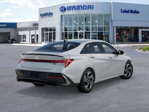 New 2026 Hyundai Elantra SEL Sport Premium FWD image 4