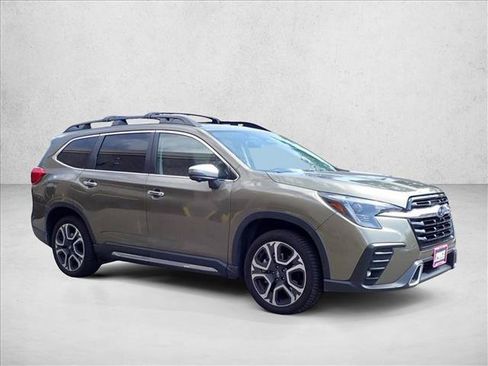 Used 2023 Subaru Ascent Touring AWD/4WD image 5