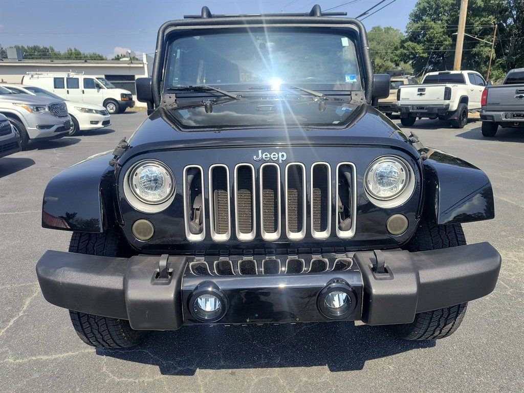 Used 2017 Jeep Wrangler Unlimited Sahara w/ Max Tow Package AWD/4WD image 8