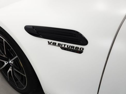 Used 2023 Mercedes-Benz SL 63 AMG 4MATIC w/ Driver Assistance Package image 41