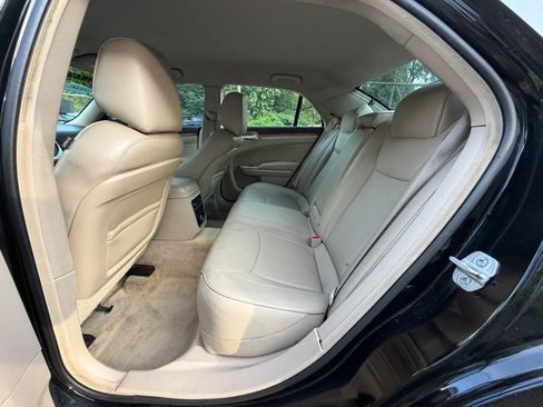 Used 2014 Chrysler 300 C RWD image 24