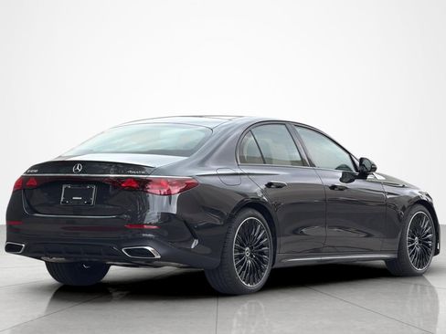 New 2026 Mercedes-Benz E 450 4MATIC Sedan image 5