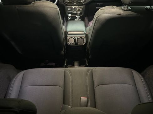 Used 2021 Jeep Wrangler Sport AWD/4WD image 18