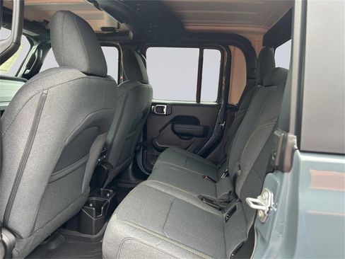 New 2025 Jeep Gladiator Willys image 16