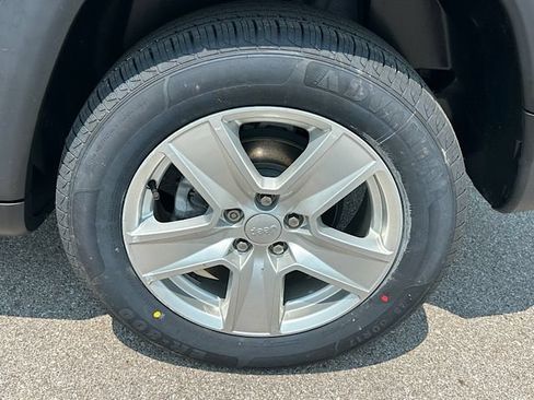 Used 2022 Jeep Compass Latitude AWD/4WD image 30