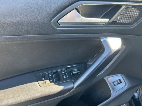 Used 2021 Volkswagen Tiguan SEL image 15