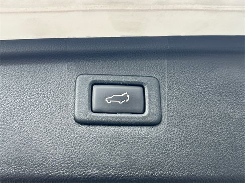 Used 2015 Subaru Outback 3.6R Limited image 15