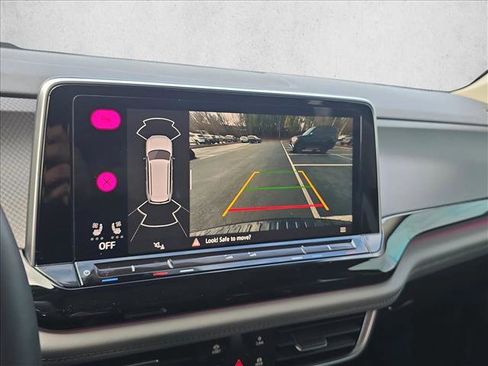 Used 2024 Volkswagen Atlas Peak Edition SE image 13