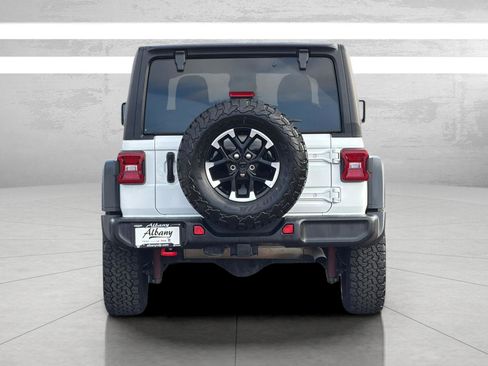 Used 2025 Jeep Wrangler Unlimited Rubicon image 7