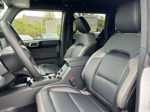 New 2025 Ford Bronco Outer Banks image 13